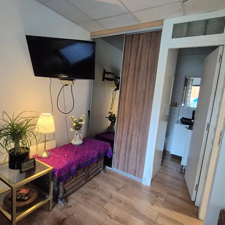 Channel-appartement Cosy Avec Piscine, Jardin & Nature Aux Portes De Paris Apartment *